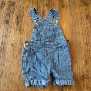 3/20$ Joe Fresh Blue Baby Chambray Denim Shortalls Short Overalls size 6-12M